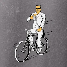 Gentleman na kole s pivem