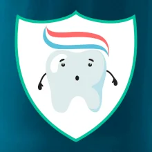 Zoubek na prsu - zubní pasta