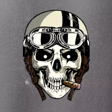 Motorkářská helma a doutník