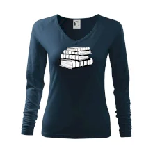 Knihy černobílé na sobě