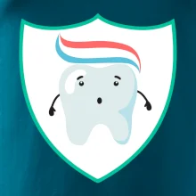 Zoubek na prsu - zubní pasta