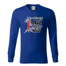 Každý správný muž, má u sebe nůž