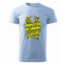 PROPUŠTĚN NA SVOBODU