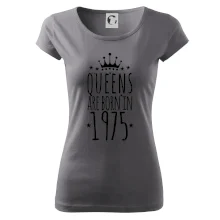 Queens are born in 1975