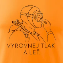Vyrovnej tlak a leť potápěč v neoprenu držící si nos