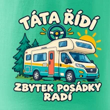Táta řídí zbytek posádky radí rodinný karavan