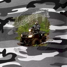 ATV čtyřkolka v lese