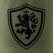 Český lev erb na prsu a na zádech