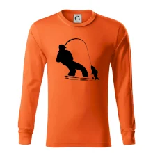 Rybář tahající rybu