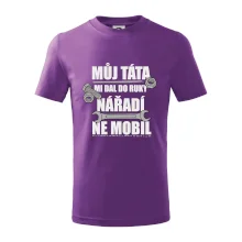 Můj táta mi dal do ruky nářadí