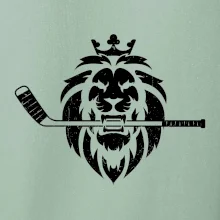 Lev s hokejkou v tlamě