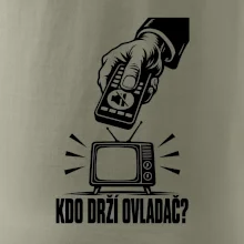 Kdo drží ovladač?