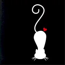 Zamilovaná kočka ležící