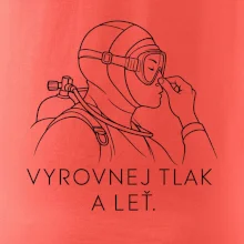 Vyrovnej tlak a leť potápěč v neoprenu držící si nos