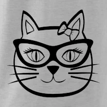 Kočičí holka s brýlemi