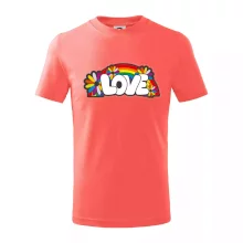 Love s duhou v pozadí