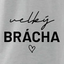 Velký brácha - nápis na prsou
