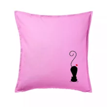 Zamilovaná kočka ležící