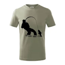 Rybář tahající rybu