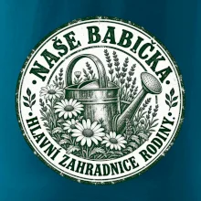 Naše babička hlavní zahradnice rodiny vintage konev