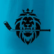 Lev s hokejkou v tlamě