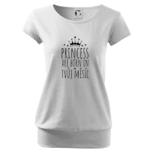 Princesses are born in (vlastní nápis měsíc narození)