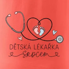 Dětská lékařka srdcem - stetoskop a dětské stopy
