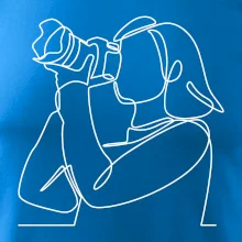 Fotografka stojící jedním tahem