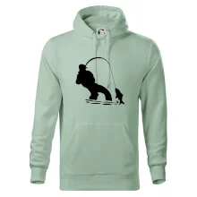 Rybář tahající rybu