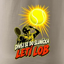 Dívej se do sluníčka letí lob