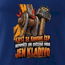 Zaseknutý čep bagru vyřeší kladivo