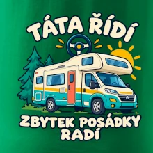 Táta řídí zbytek posádky radí rodinný karavan