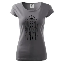 Queens are born in 1971