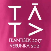 Táta v geometrickém fontu se jmény