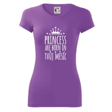 Princesses are born in (vlastní nápis měsíc narození)