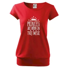 Princesses are born in (vlastní nápis měsíc narození)