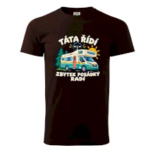 Táta řídí zbytek posádky radí rodinný karavan