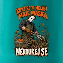 Maskovaný hororový zahradník se zahradními nůžkami