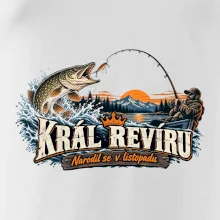Listopadový rybář král revíru se štikou