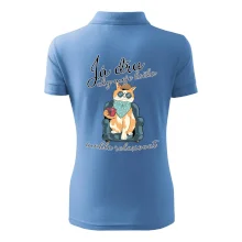 Já dřu, aby moje kočka mohla relaxovat