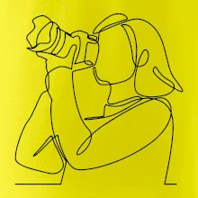 Fotografka stojící jedním tahem