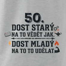 50 - dost starý na to vědět jak  - modrý nápis