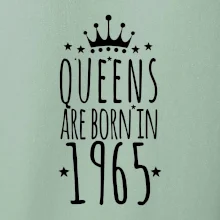 Queens are born in 1965