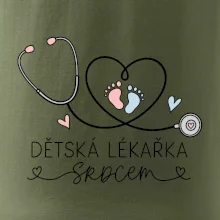 Dětská lékařka srdcem - stetoskop a dětské stopy