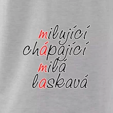 Milující chápající milá laskavá
