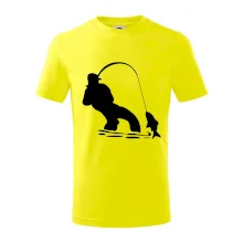 Rybář tahající rybu