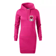 Folklor na prsu květina čtyřlistá