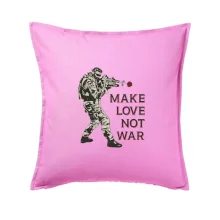 Růže ve zbrani, make love not war