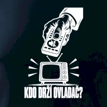Kdo drží ovladač?