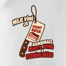 Vůně nafty dýmu a uzeného bůčku